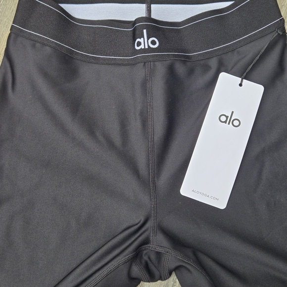 ALO Yoga Black and White Airlift Leggings - Picture 3 of 6